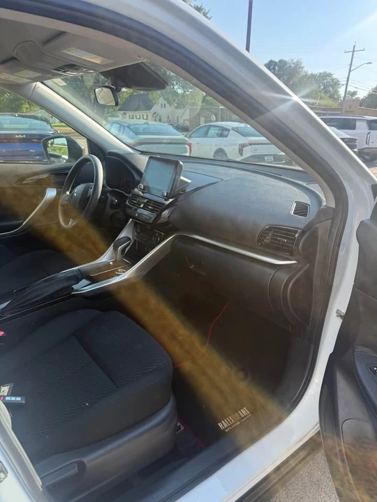 2024 Mitsubishi Eclipse Cross - Image 7 of 10