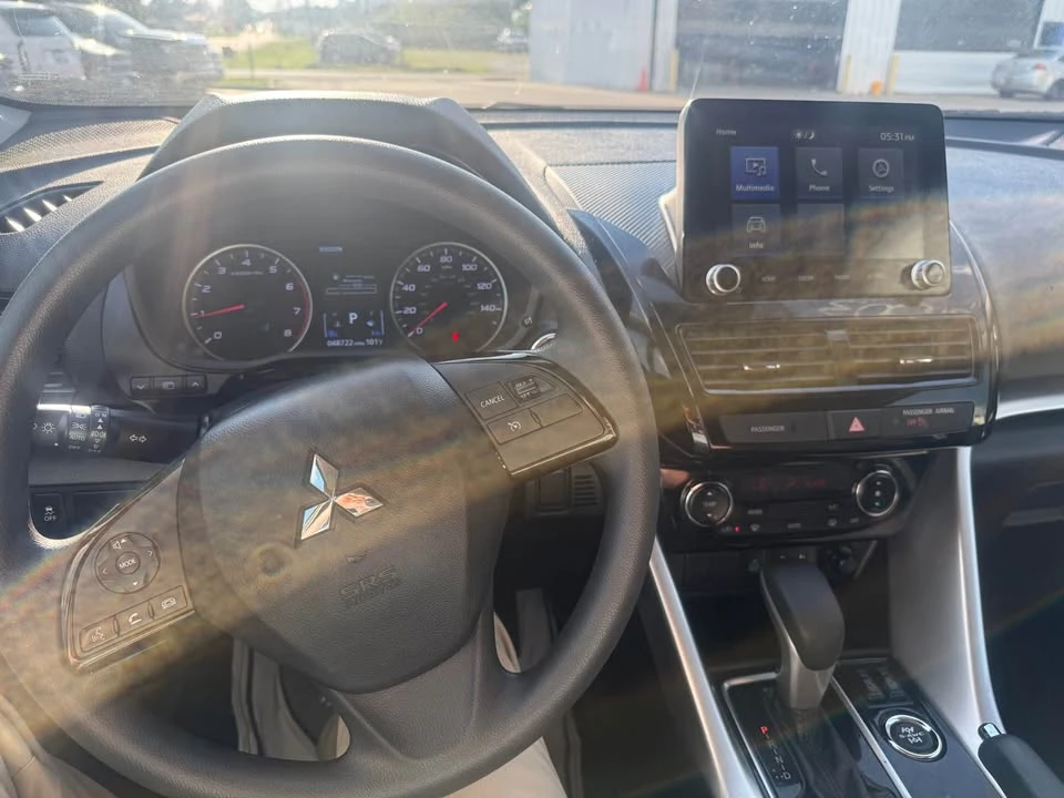 2024 Mitsubishi Eclipse Cross - Image 5 of 10