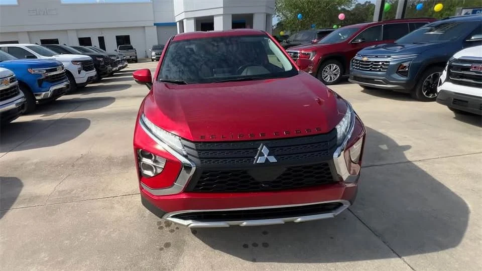 2024 Mitsubishi Eclipse Cross - Image 2 of 19
