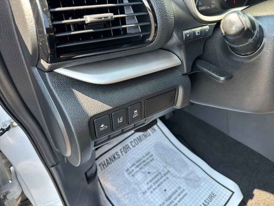 2024 Mitsubishi Eclipse Cross - Image 9 of 19