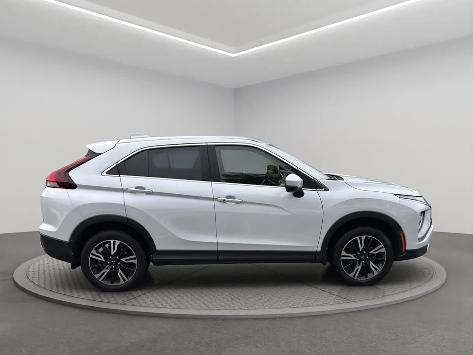 2024 Mitsubishi Eclipse Cross - Image 3 of 17