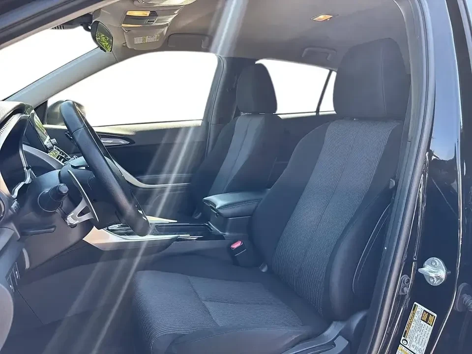 2024 Mitsubishi Eclipse Cross - Image 7 of 11