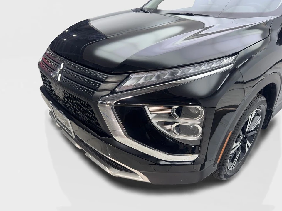2024 Mitsubishi Eclipse Cross - Image 16 of 31