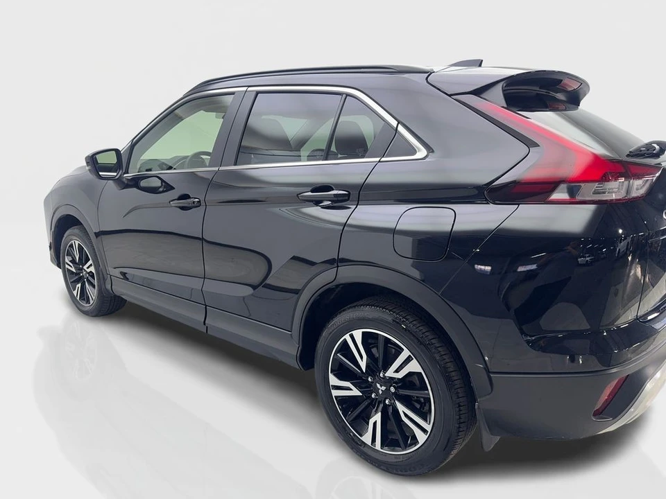 2024 Mitsubishi Eclipse Cross - Image 14 of 31