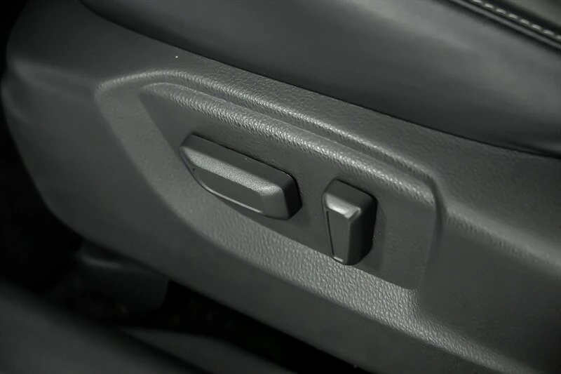 2024 Mitsubishi Eclipse Cross - Image 21 of 31