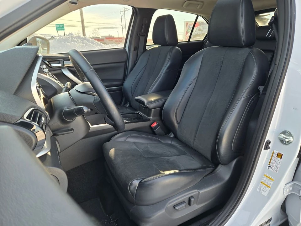 2024 Mitsubishi Eclipse Cross - Image 11 of 12
