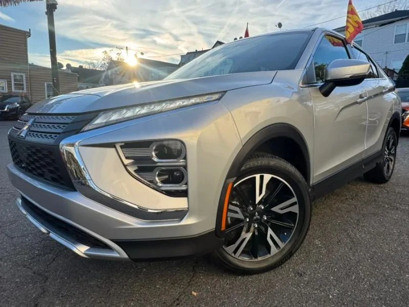 2024 Mitsubishi Eclipse Cross - Image 2 of 12
