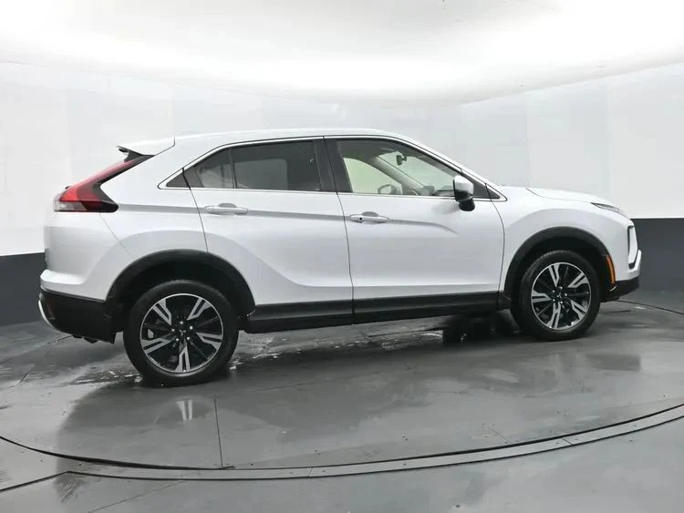 2024 Mitsubishi Eclipse Cross - Image 4 of 12