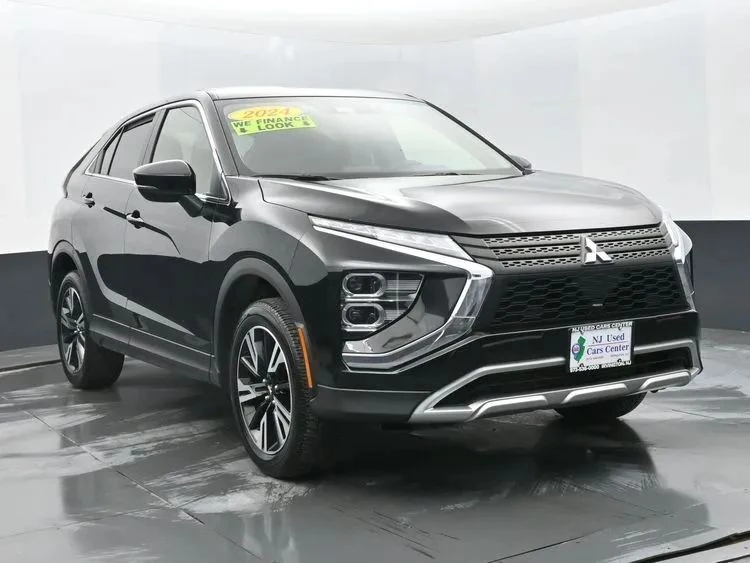 2024 Mitsubishi Eclipse Cross - Image 2 of 12