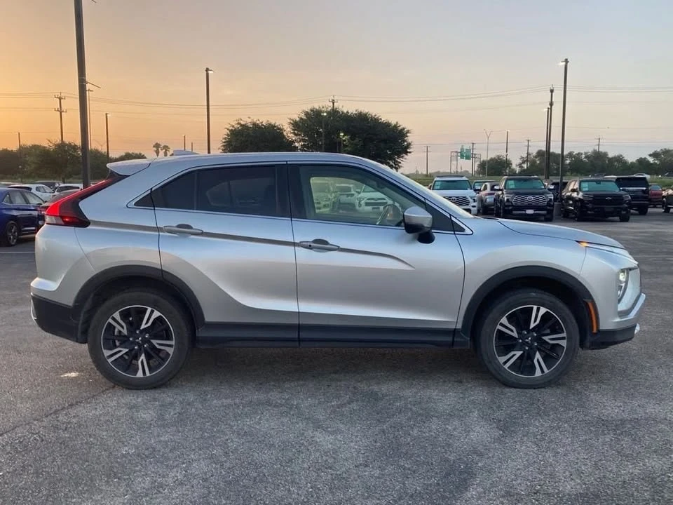 2024 Mitsubishi Eclipse Cross - Image 2 of 19
