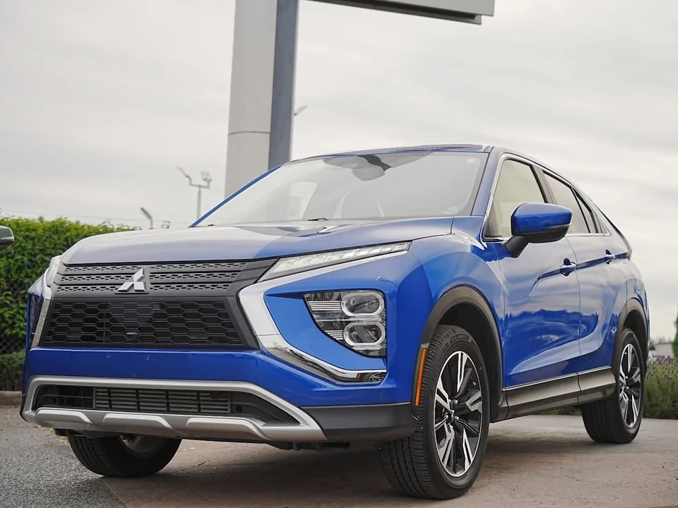 2024 Mitsubishi Eclipse Cross - Image 2 of 20