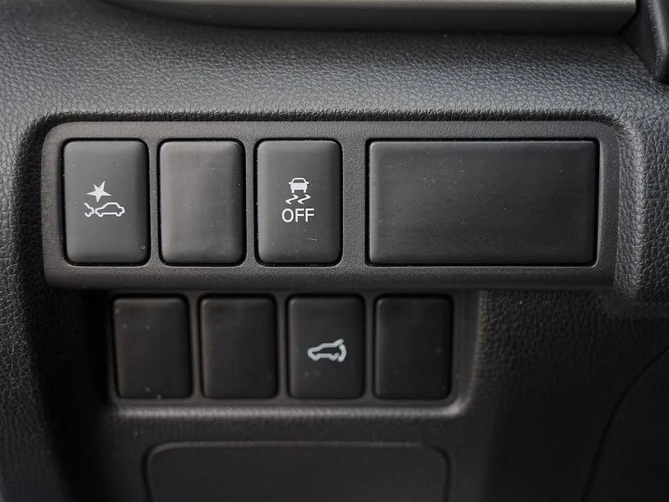 2024 Mitsubishi Eclipse Cross - Image 17 of 20