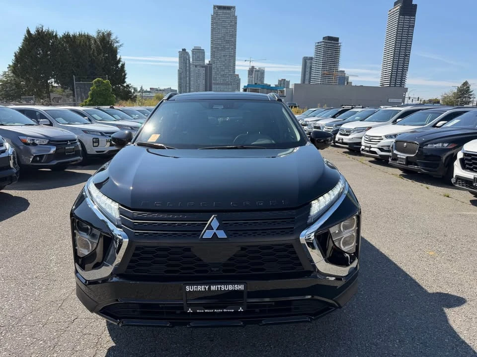 2024 Mitsubishi Eclipse Cross - Image 2 of 16