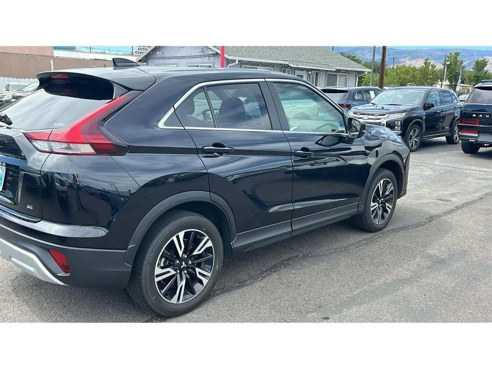 2024 Mitsubishi Eclipse Cross - Image 5 of 10
