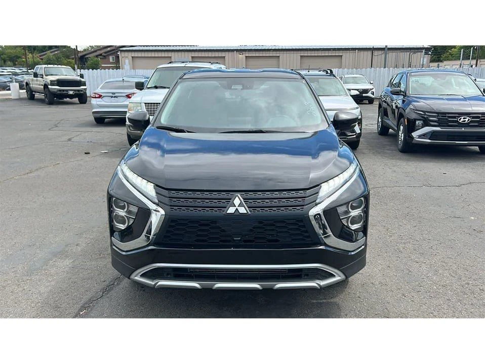 2024 Mitsubishi Eclipse Cross - Image 2 of 10