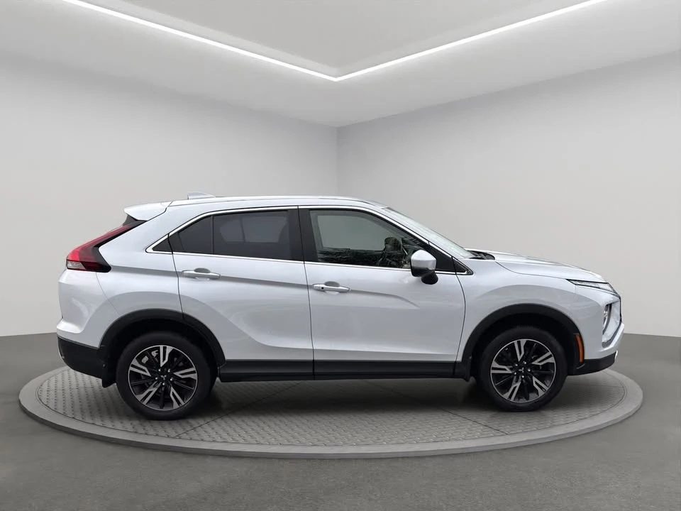 2024 Mitsubishi Eclipse Cross - Image 3 of 17