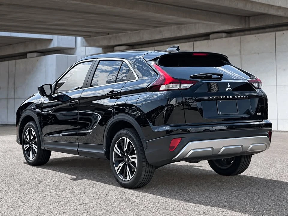 2024 Mitsubishi Eclipse Cross - Image 2 of 10