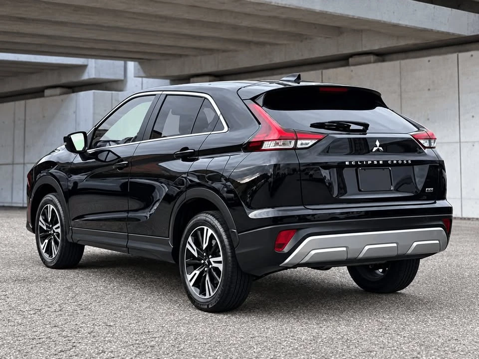 2024 Mitsubishi Eclipse Cross - Image 2 of 10