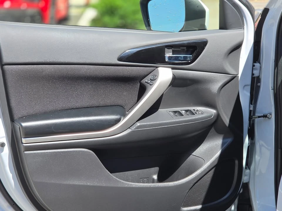 2024 Mitsubishi Eclipse Cross - Image 13 of 20
