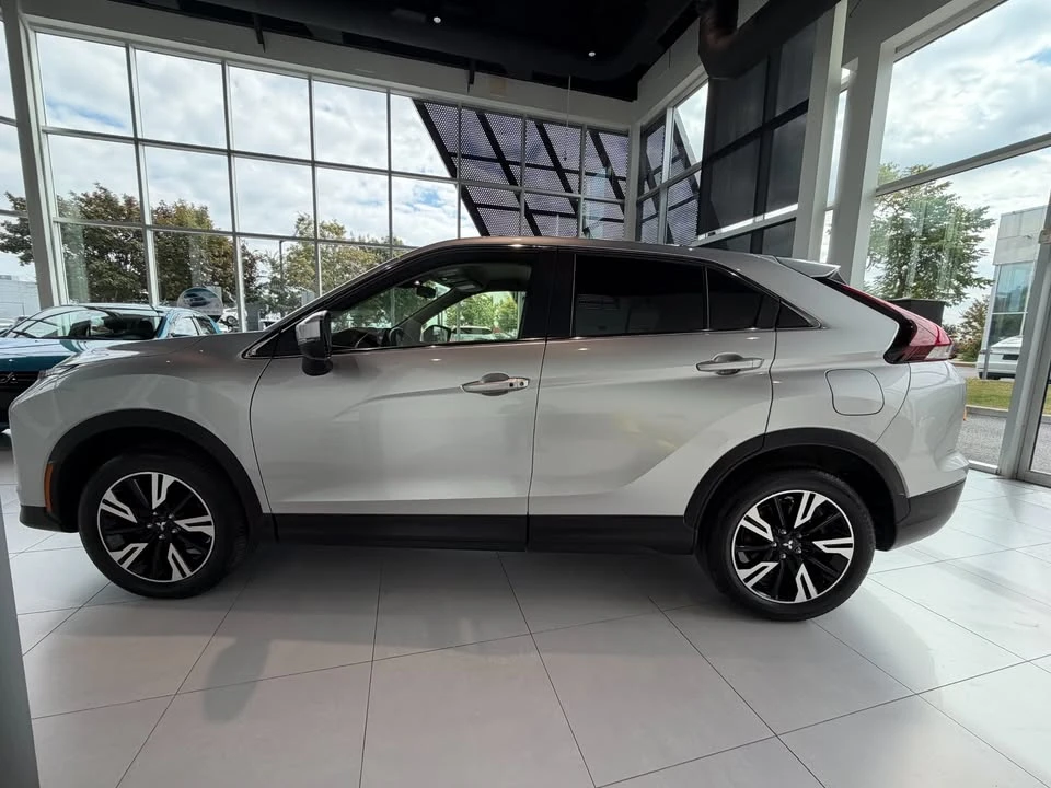 2024 Mitsubishi Eclipse Cross - Image 2 of 16