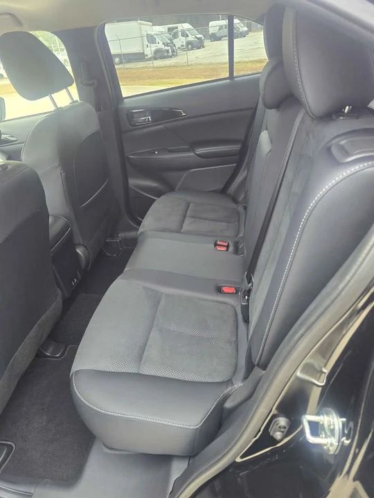 2024 Mitsubishi Eclipse Cross - Image 13 of 18