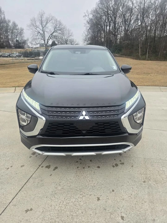 2024 Mitsubishi Eclipse Cross - Image 2 of 18