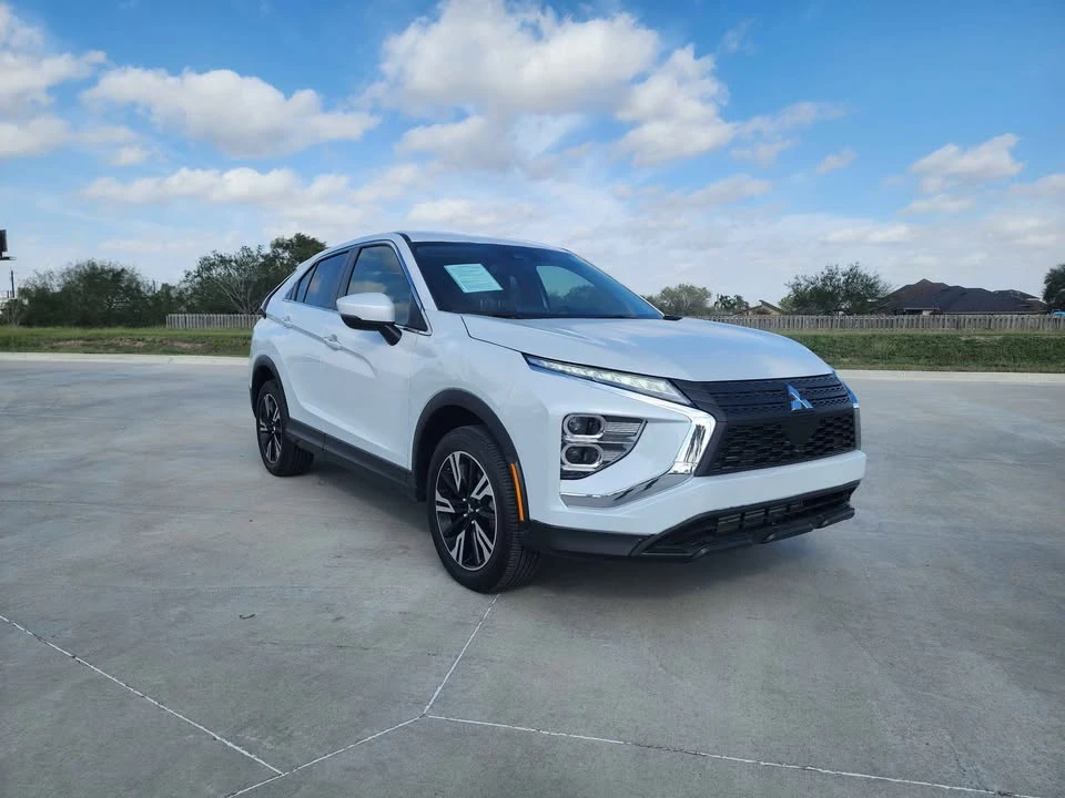 2024 Mitsubishi Eclipse Cross - Image 2 of 9