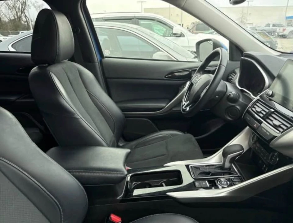2024 Mitsubishi Eclipse Cross - Image 2 of 4