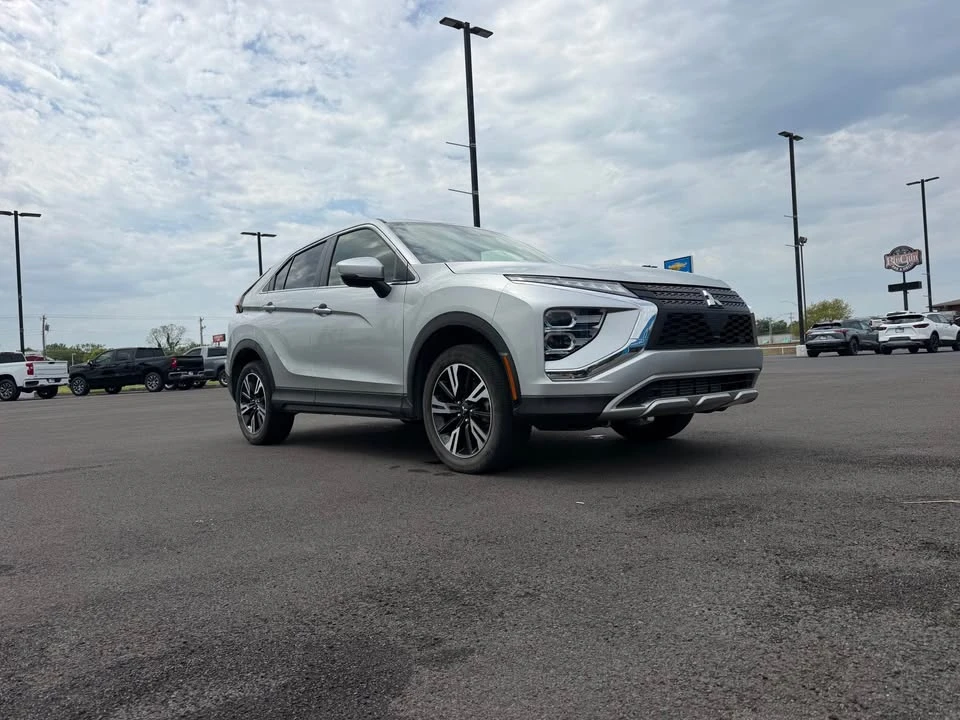 2024 Mitsubishi Eclipse Cross - Image 2 of 11