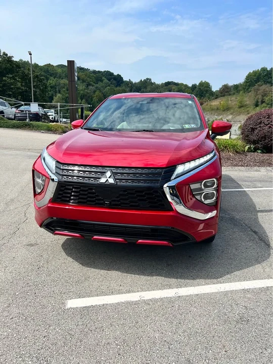 2024 Mitsubishi Eclipse Cross - Image 2 of 15