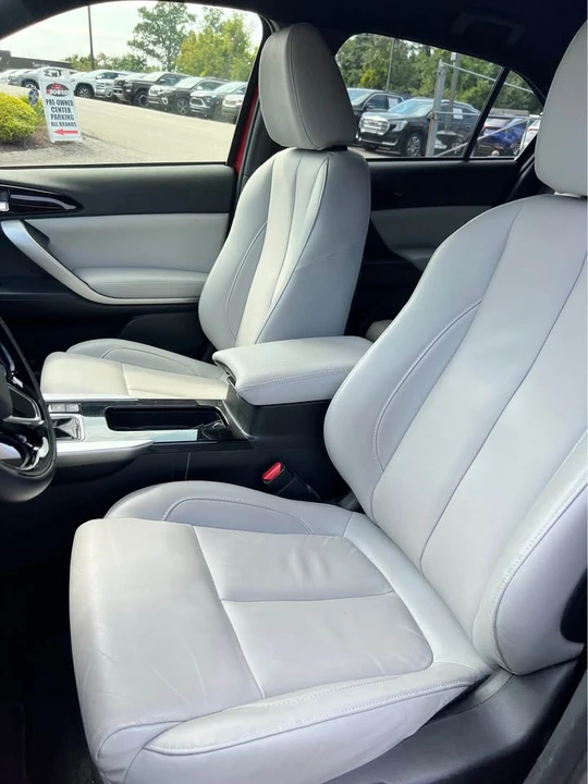 2024 Mitsubishi Eclipse Cross - Image 10 of 15