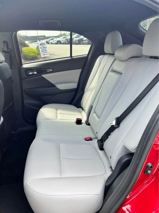 2024 Mitsubishi Eclipse Cross - Image 13 of 15