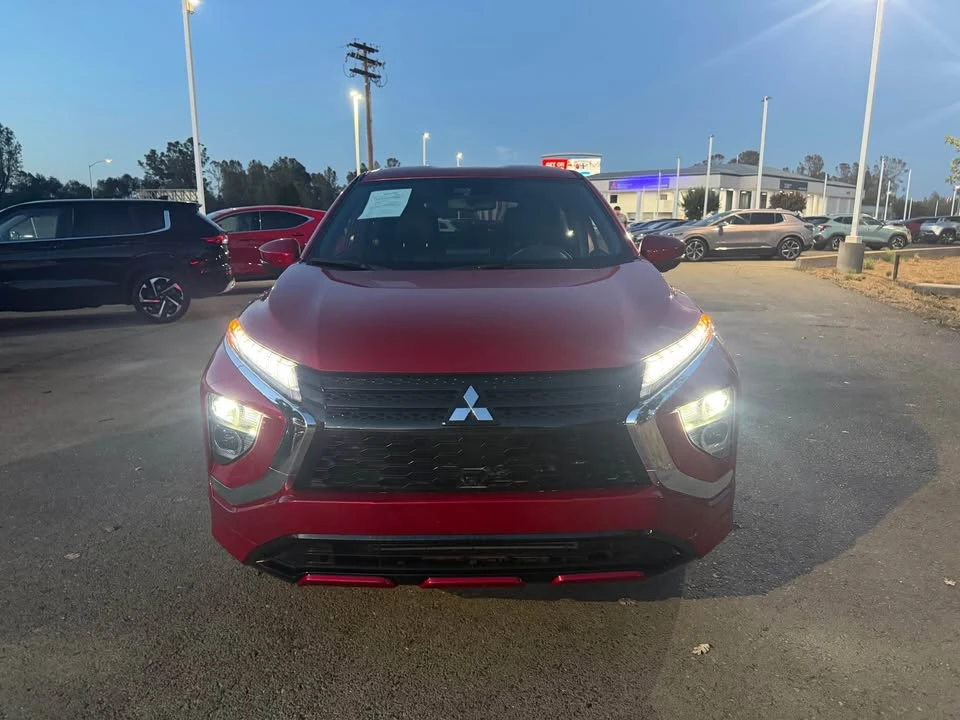 2024 Mitsubishi Eclipse Cross - Image 2 of 8