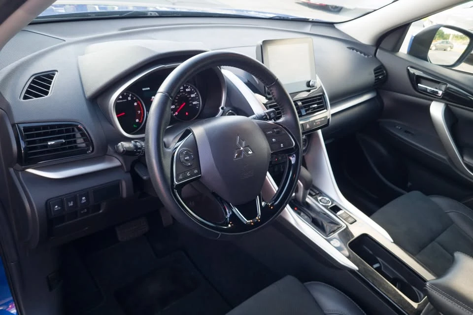 2024 Mitsubishi Eclipse Cross - Image 8 of 17