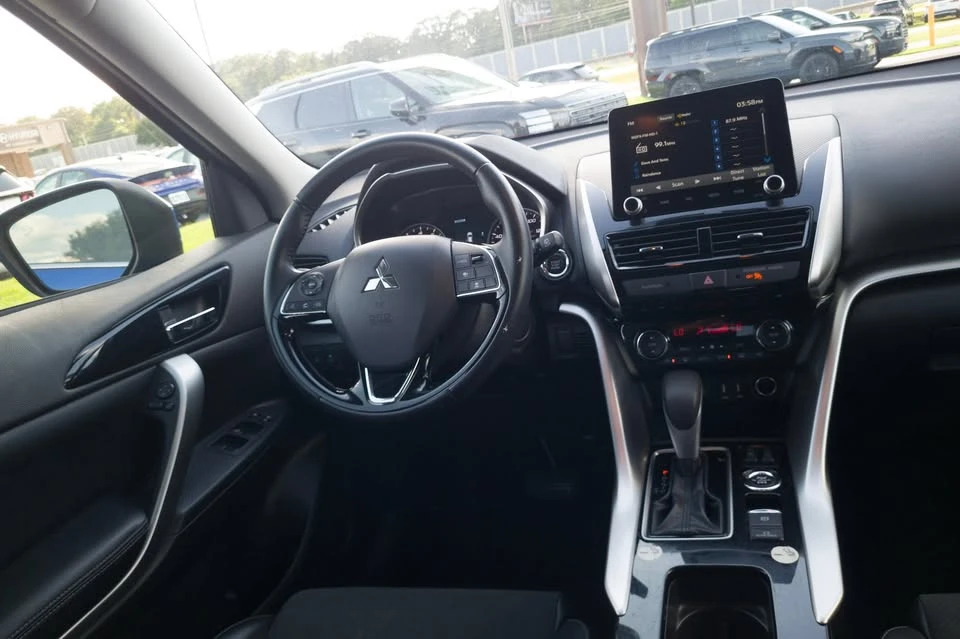 2024 Mitsubishi Eclipse Cross - Image 10 of 17