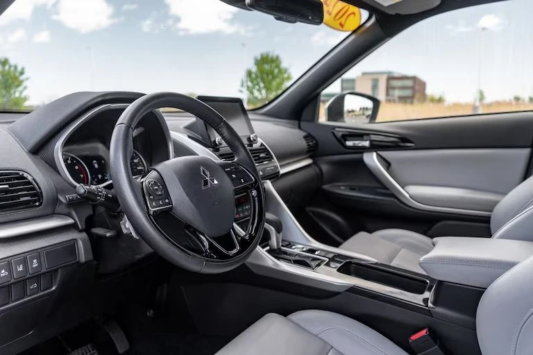 2024 Mitsubishi Eclipse Cross - Image 2 of 11