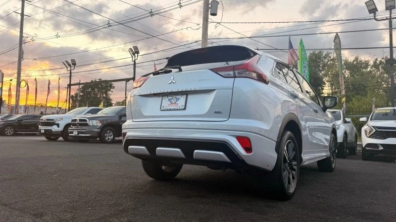 2024 Mitsubishi Eclipse Cross - Image 9 of 12
