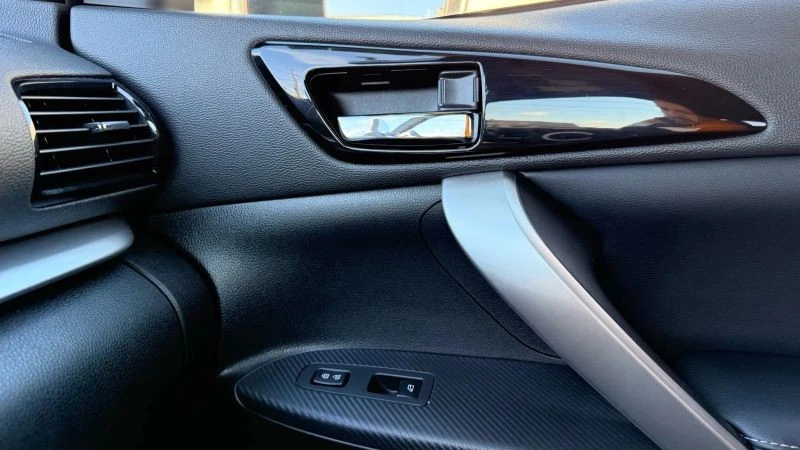 2024 Mitsubishi Eclipse Cross - Image 11 of 12
