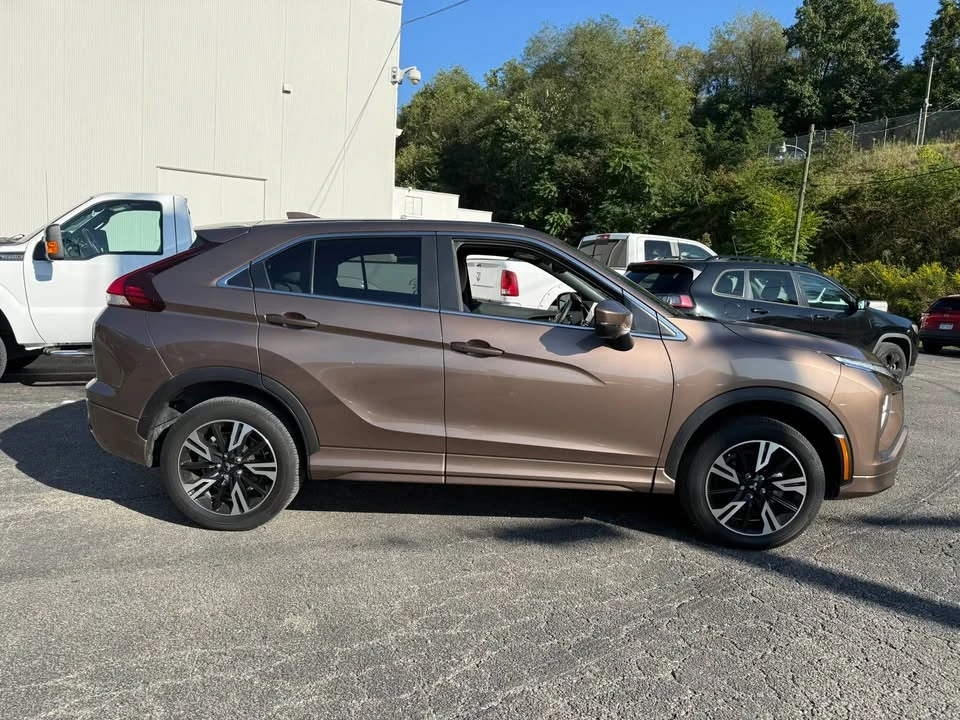 2024 Mitsubishi Eclipse Cross - Image 2 of 20