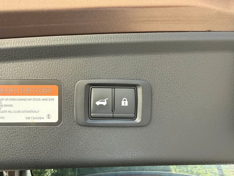 2024 Mitsubishi Eclipse Cross - Image 9 of 20