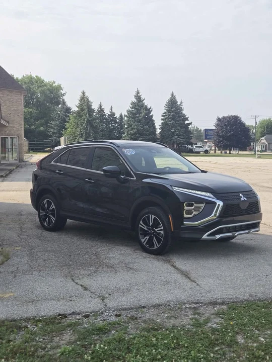 2024 Mitsubishi Eclipse Cross - Image 2 of 11