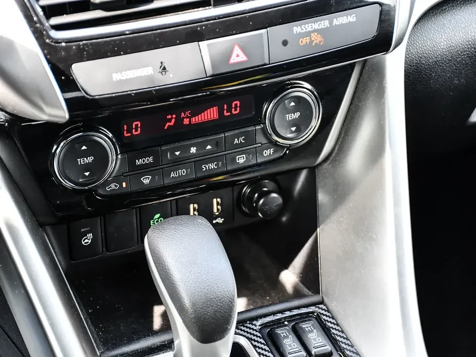 2024 Mitsubishi Eclipse Cross - Image 8 of 12