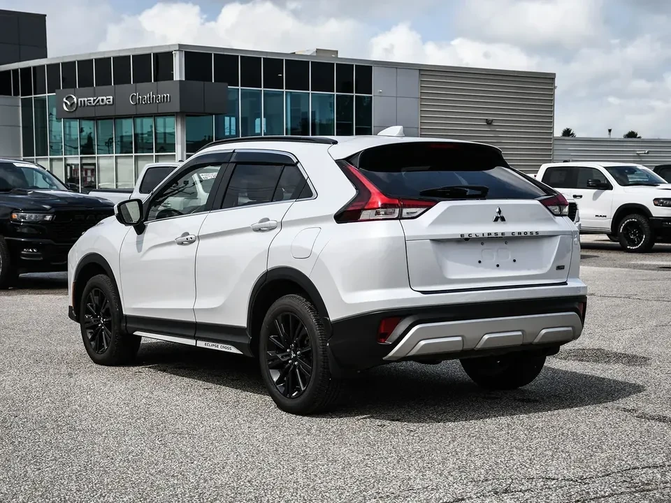 2024 Mitsubishi Eclipse Cross - Image 2 of 12
