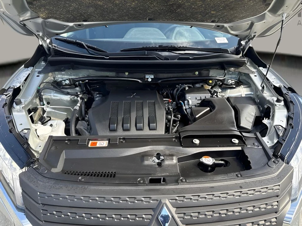 2024 Mitsubishi Eclipse Cross - Image 16 of 20