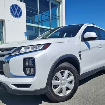 2024 Mitsubishi RVR ES