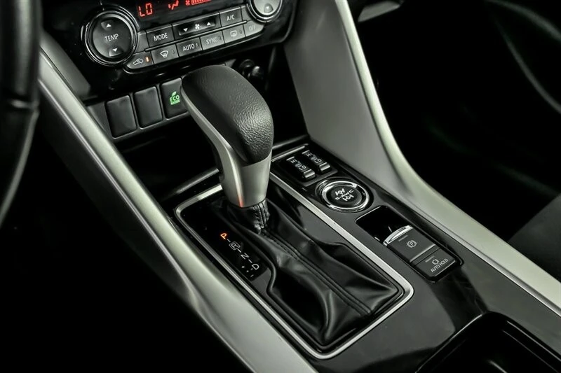 2024 Mitsubishi Eclipse Cross - Image 30 of 31