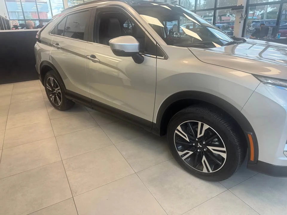 2024 Mitsubishi Eclipse Cross - Image 4 of 5