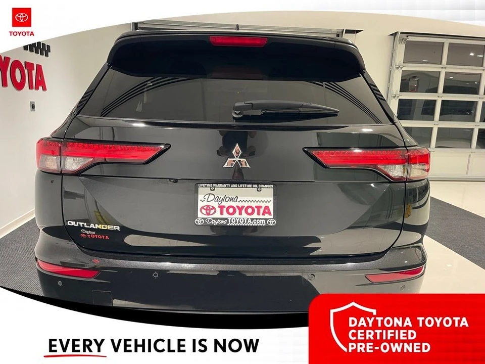2024 Mitsubishi Outlander - Image 11 of 12