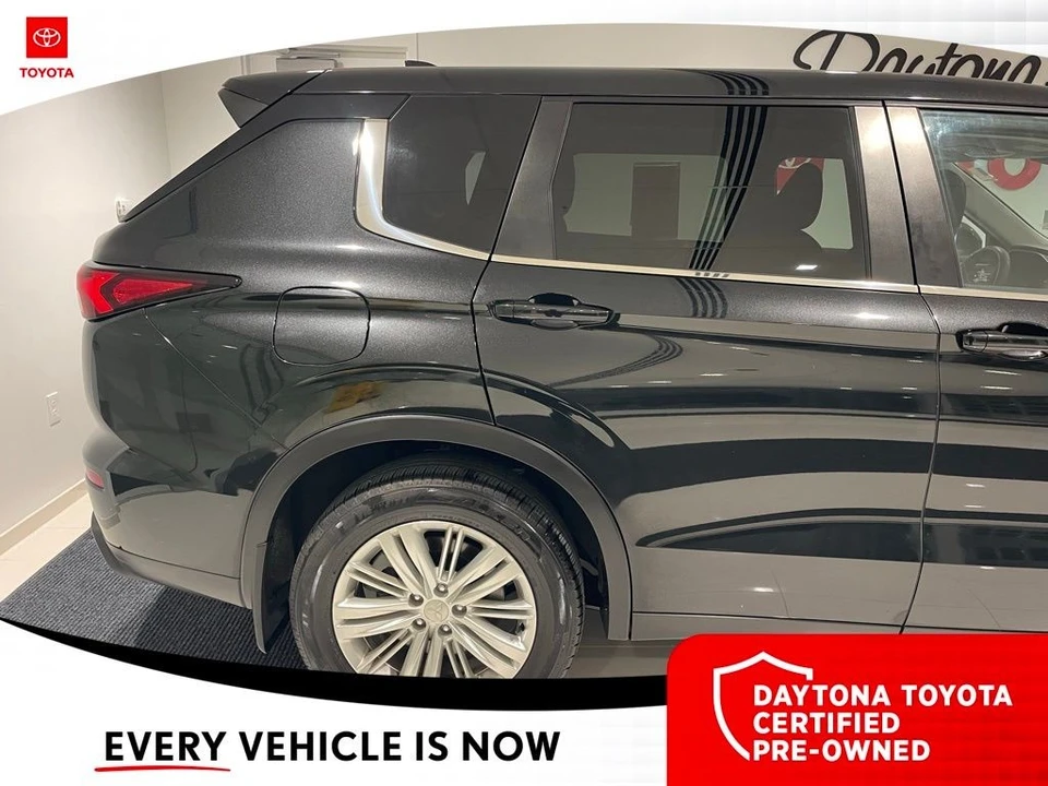 2024 Mitsubishi Outlander - Image 6 of 12