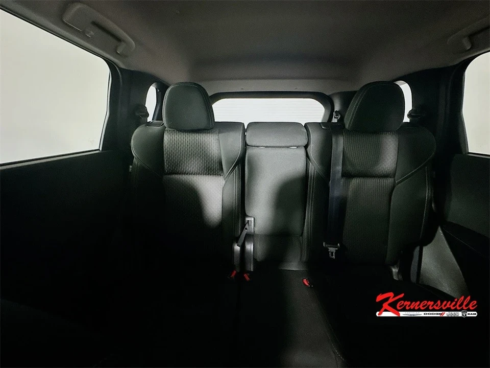 2024 Mitsubishi Outlander - Image 13 of 21